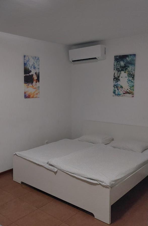 Apartman - Sukromie V Meste Bratislava Ngoại thất bức ảnh